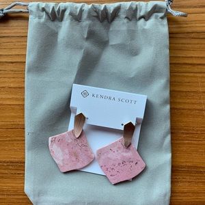 Kendra Scott Jewelry - Kendra Scott Astoria Drop Pink Rhodenite earrings Kendra Scott Jewelry - Kendra Scott Astoria Drop Pink Rhodenite earrings